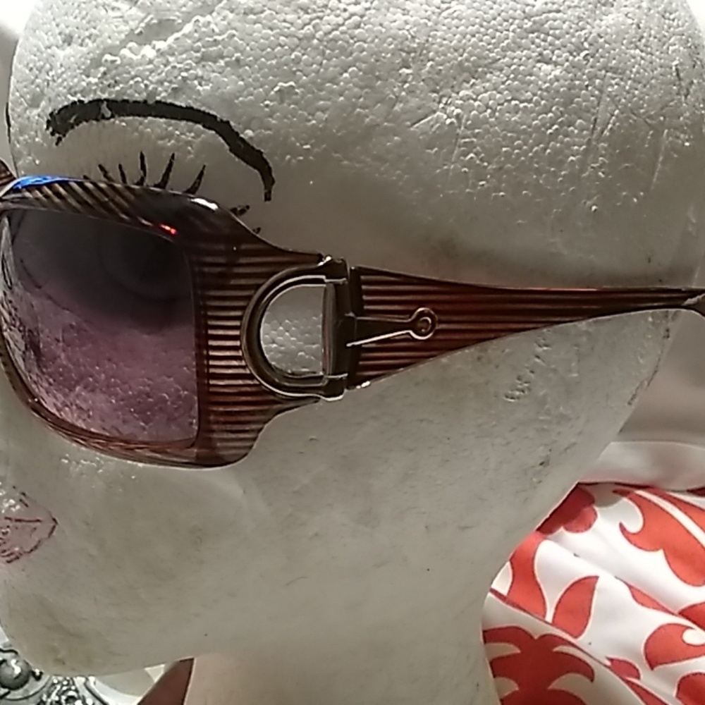 Sunglasses - Picture 7 of 7